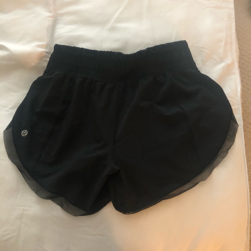 Lululemon Shorts, black size 2